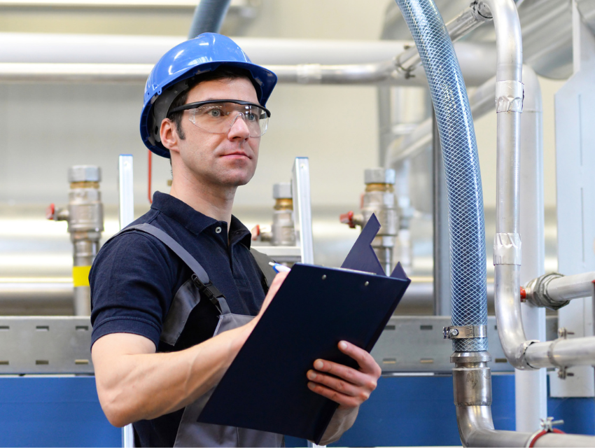 Beschaffung von Arbeitsmitteln – Sicherheit über den gesamten Lebenszyklus gewährleisten